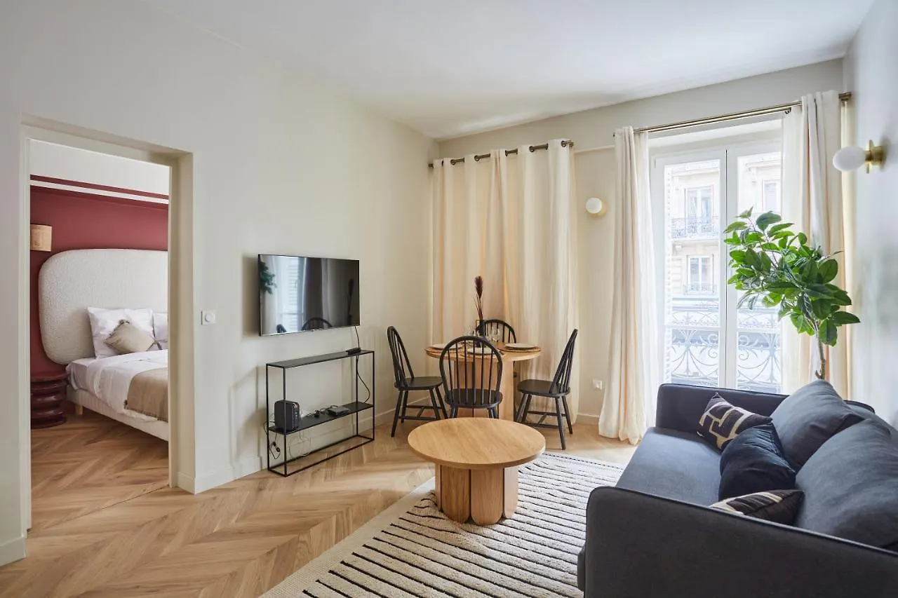 Apartment Notre Dame De Paris By Studio Prestige