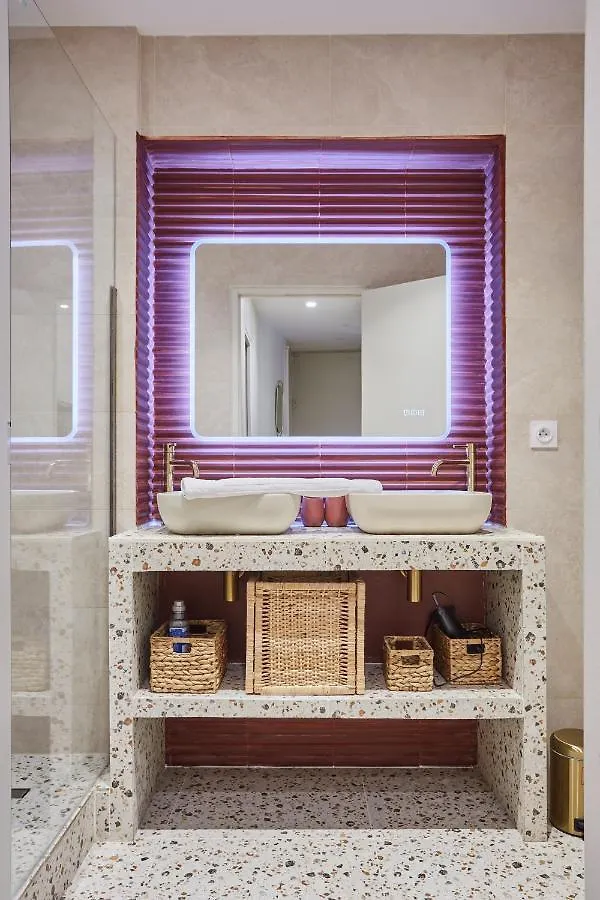 Apartment Notre Dame De Paris By Studio Prestige