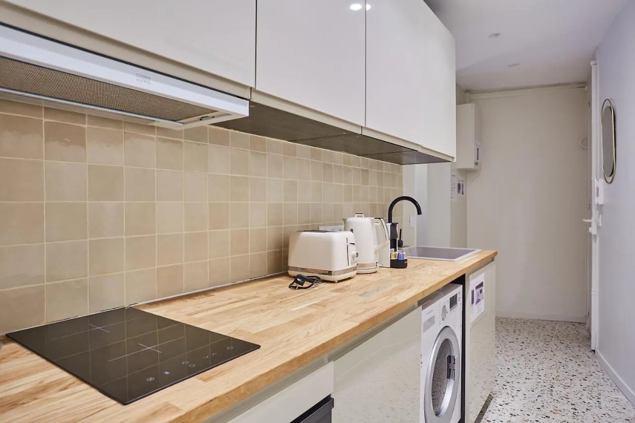 Apartment Notre Dame De Paris By Studio Prestige Francie