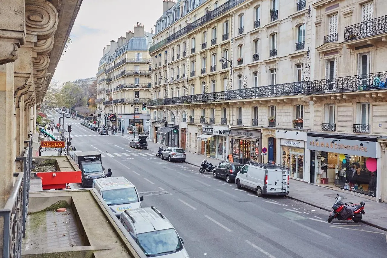 Apartment Notre Dame De Paris By Studio Prestige