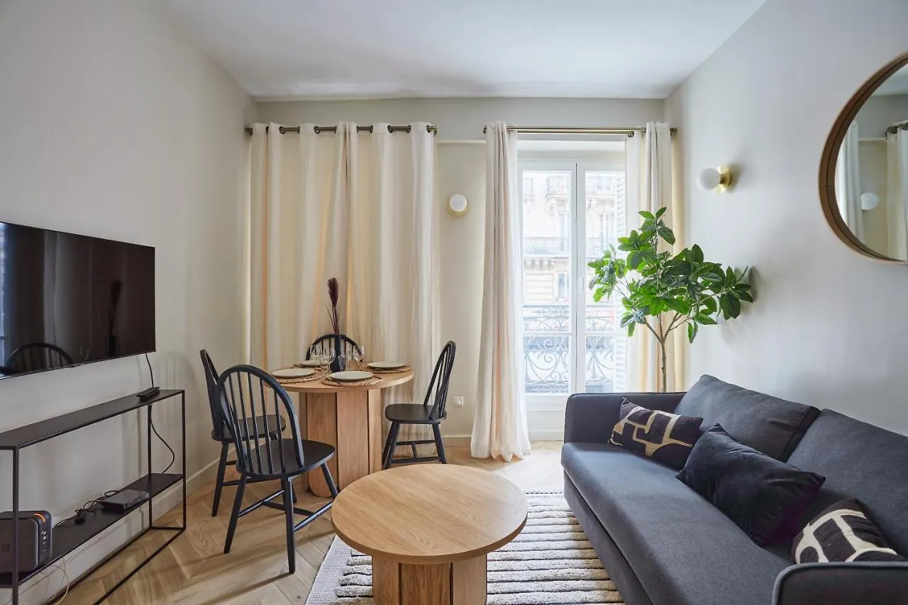 Apartment Notre Dame De Paris By Studio Prestige Francia